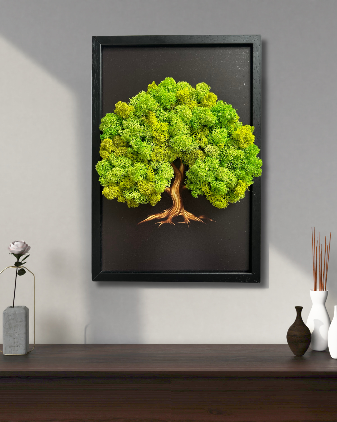 Handmade moss picture on dark wood "Green Tree" – stylish wall decor for yourself or a creative gift idea. 🌿100% natural 🌿 Attractive prices & fast shipping